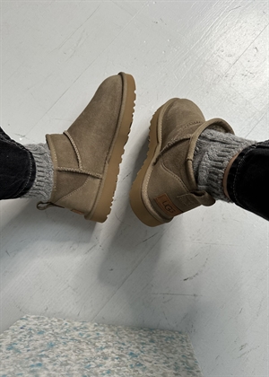 W Classic Ultra Mini støvle Antilope UGG